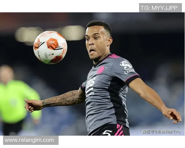 追忆去年离世的足球明星们与他们的传奇足迹